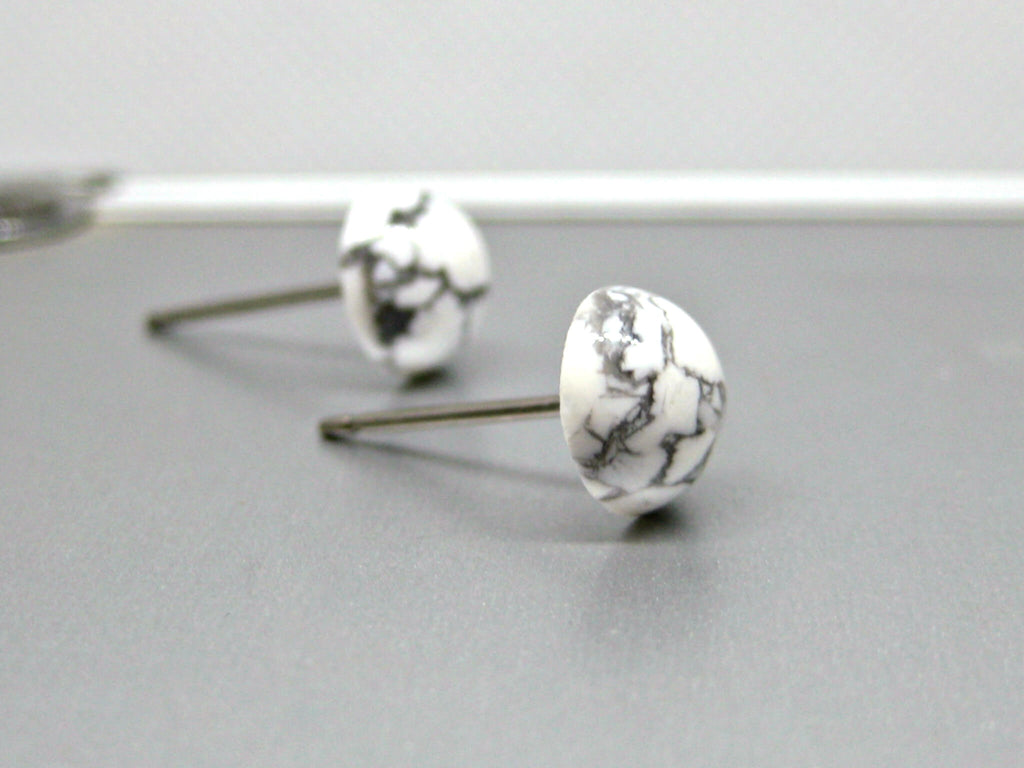 7mm White Howlite Gemstone Titanium Stud Earrings