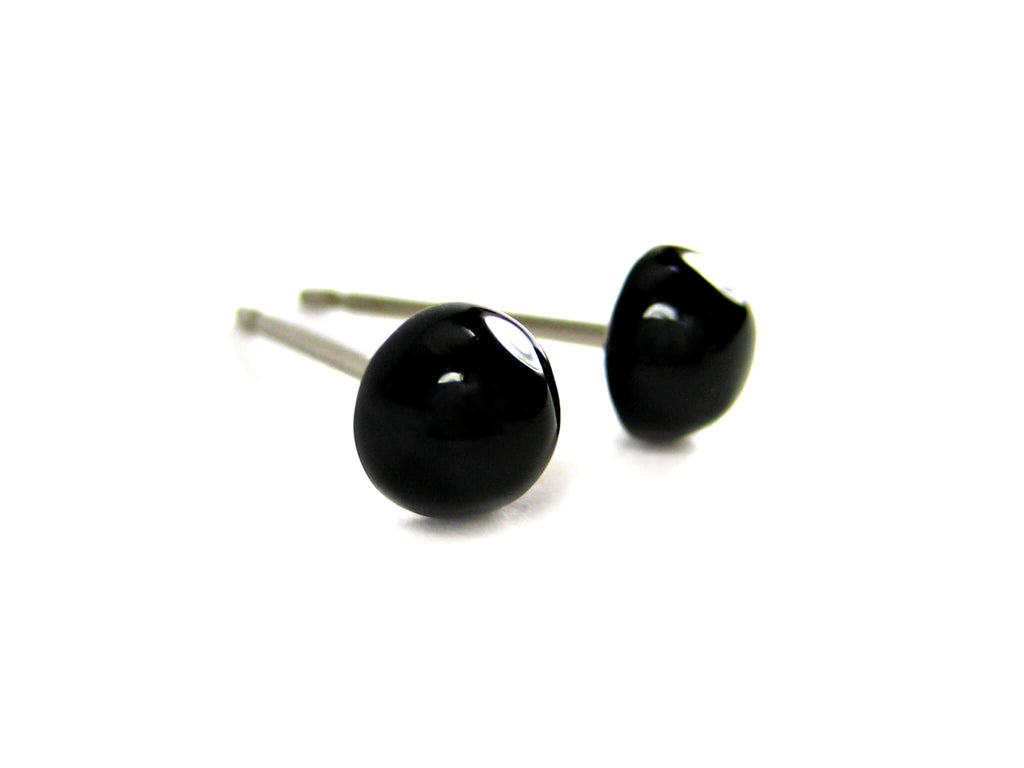 7mm Black Onyx Gemstone Titanium Stud Earrings