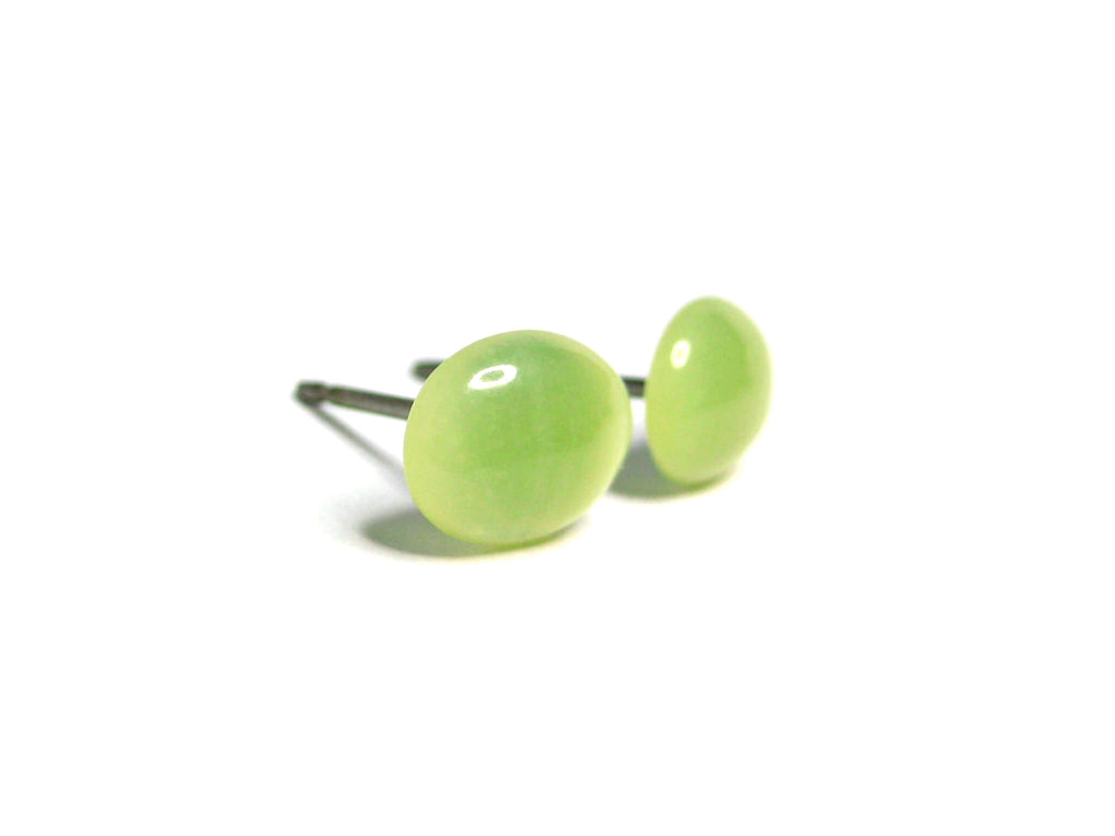 8 x 6mm Oval Olive Jade Gemstone Titanium Stud Earrings